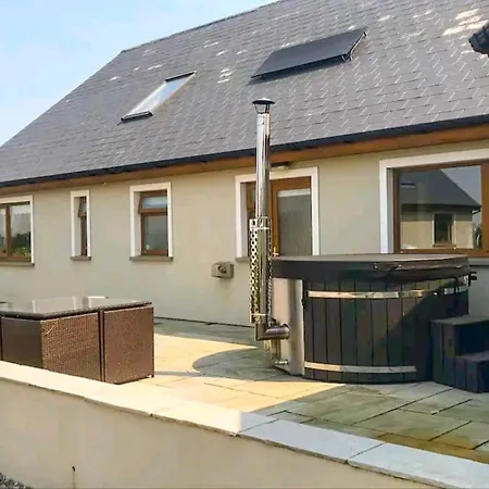 Tatil Evi An Ghlaise Bheag Listowel