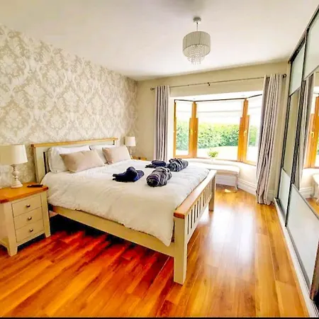 An Ghlaise Bheag Tatil Evi