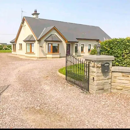 Tatil Evi An Ghlaise Bheag Listowel